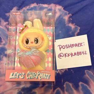 POPMART LETS CHECKMATE QUEEN LABUBU